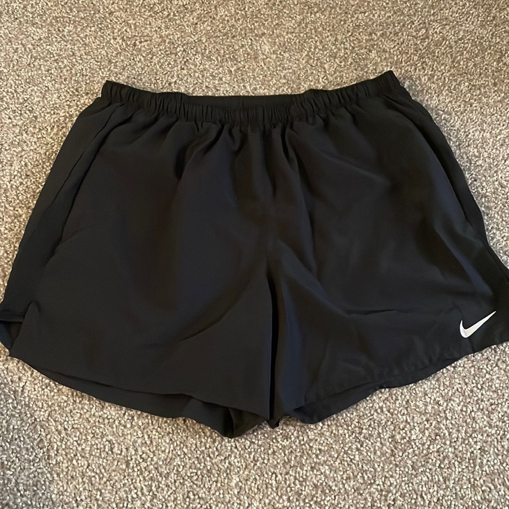 Men’s Nike Challenger Shorts 5” Inseam